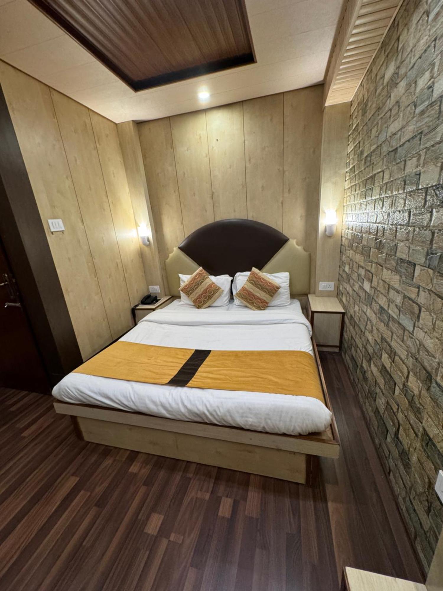 Hotel Victory Shimla Exterior photo
